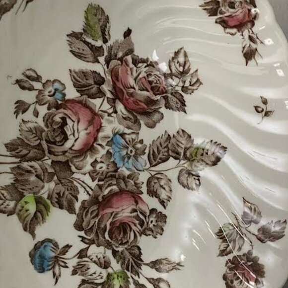 Vintage Johnson Brothers Serveware Platter and Bowl English Ironstone Dinnerware - Picture 8 of 14